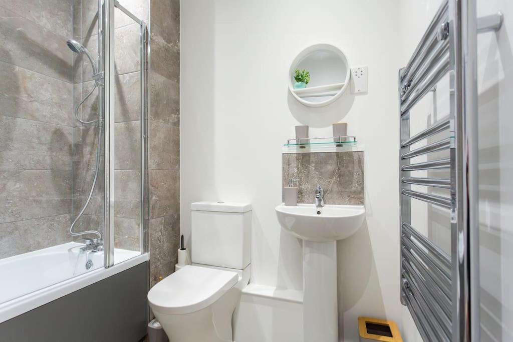 Polly'S Place Apartment Taunton & Free Off Road Parking & Wifi Ngoại thất bức ảnh